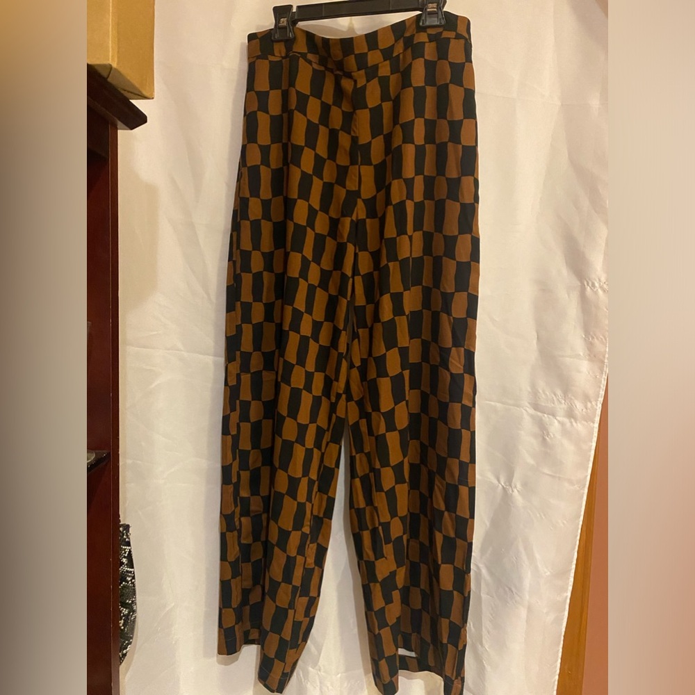 Old Navy Checkered Pants🖤🤎